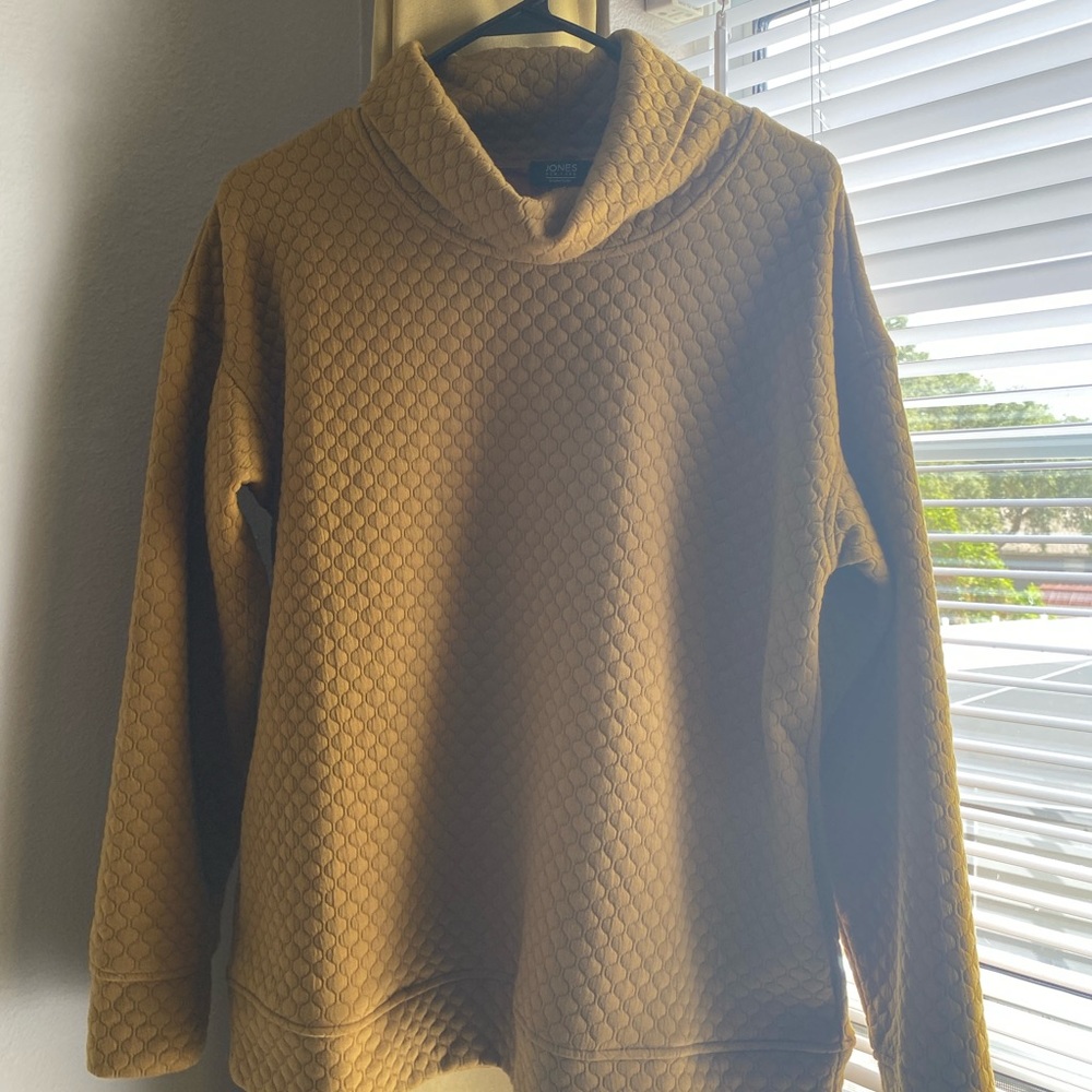 Textured cowl neck sweater with pockets